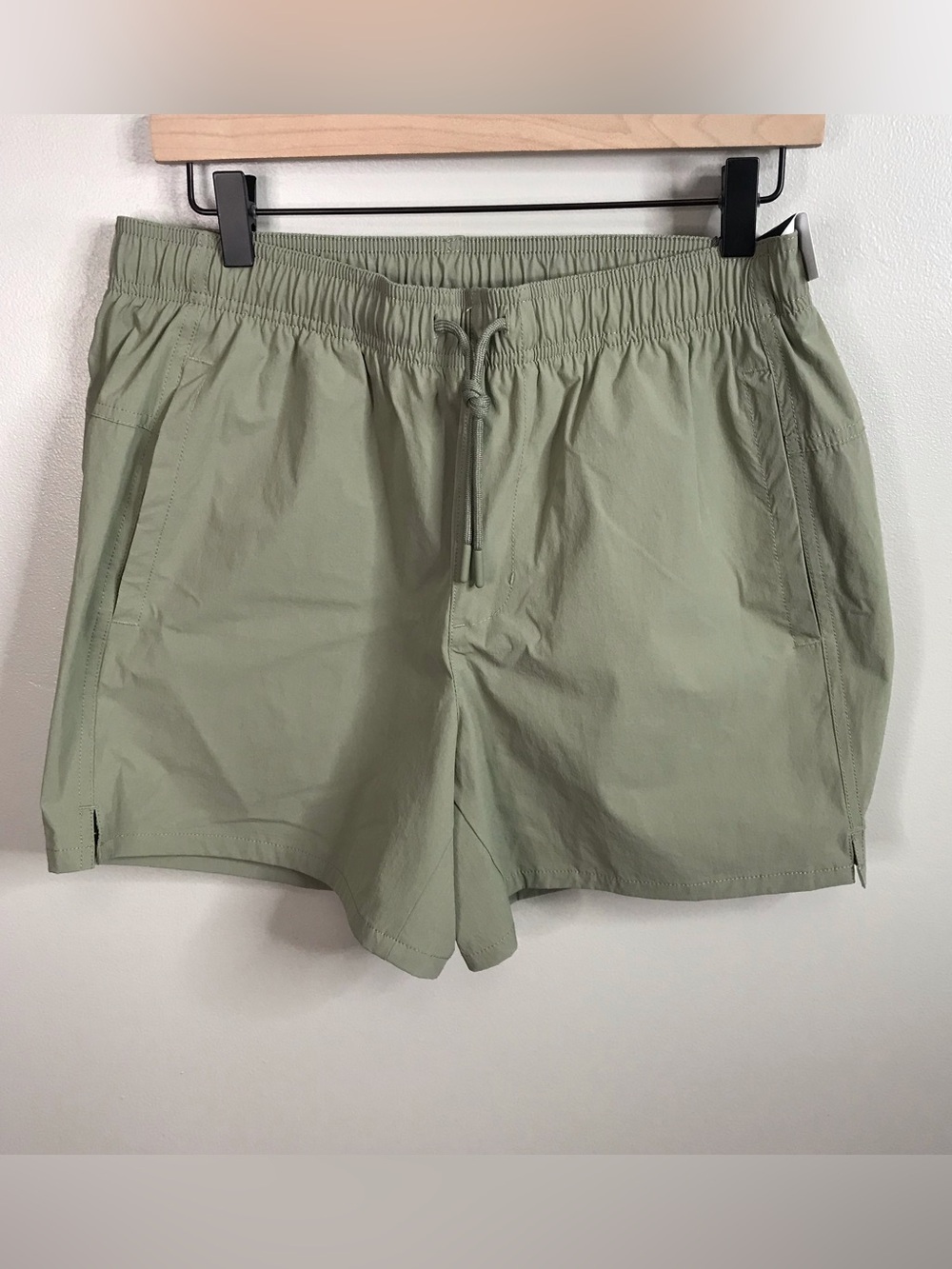 VRST Men's Everyday Shorts in Sage Green SZ Medium